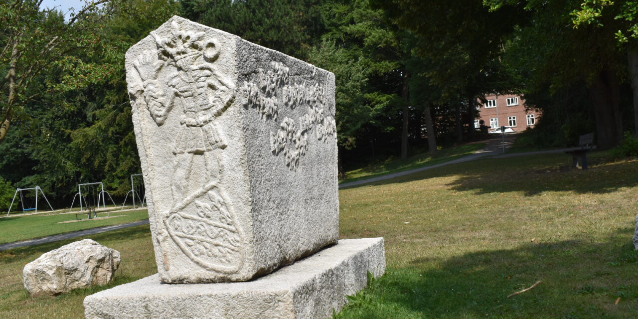 <strong>Stećak i Sankt Jørgens Park</strong>